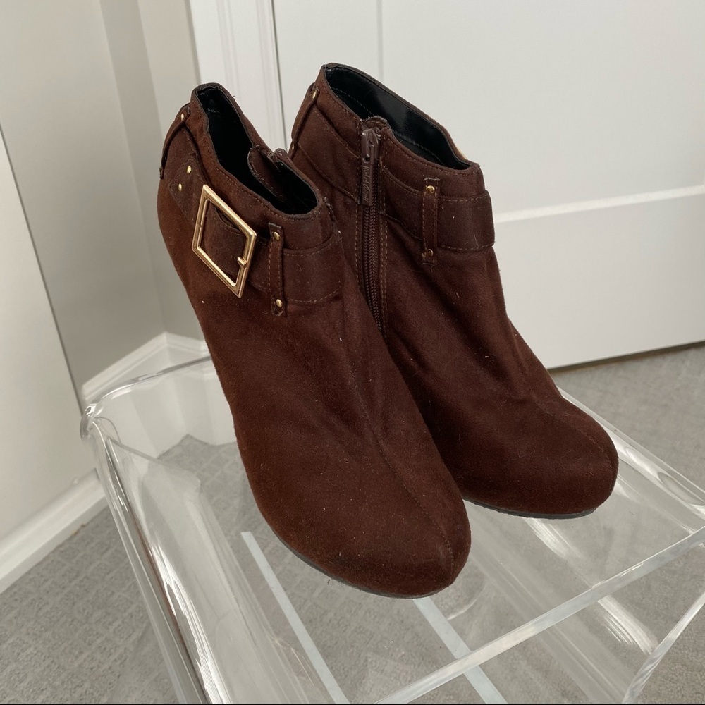 ❄️ Brown Stiletto Booties​​​​​